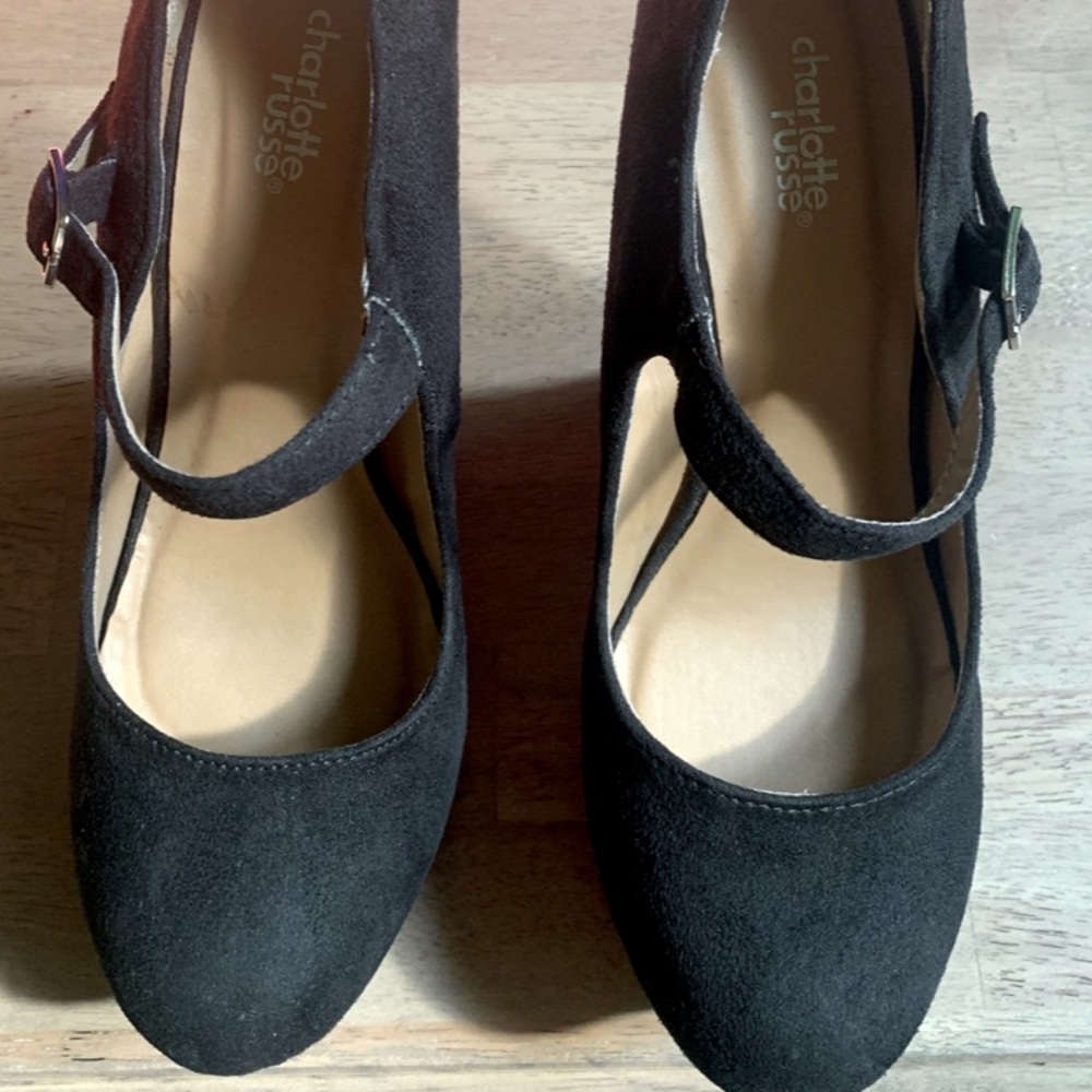 Charlotte russe size 8 Wedges